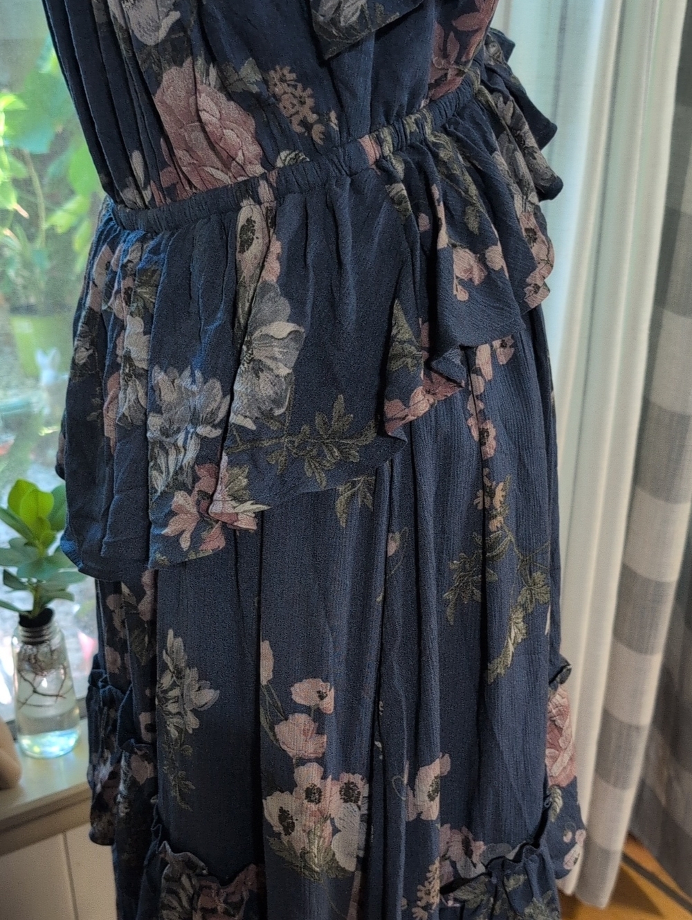 Festi Ruffle Floral Dress. - Picture 5 of 10